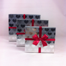 UV Spot Design Paper Gift Boxes with Ribbon